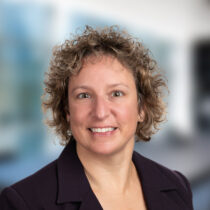 Lauren Dechayne Headshot